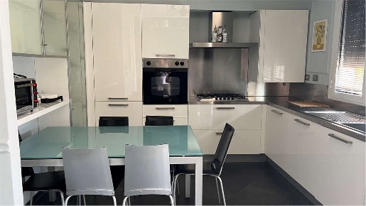 Foto Appartamento in Via Giuseppe Bellentani 41, Modena di 85 m² in affitto