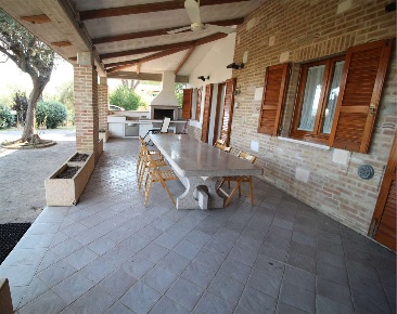 Foto Villa bifamiliare in S.da Provinciale 131, Tavullia di 230 m²