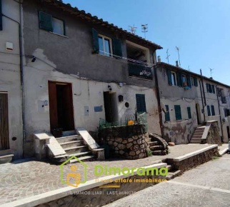 Foto Appartamento in Via adolfo klitsche, Allumiere Centro di 37 m²