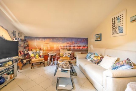 Foto Appartamento a Pisa Marina di Pisa di 107 m² con 4 locali in vendita