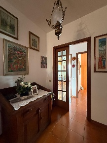 Foto Appartamento a Carrara Marina di Carrara di 105 m² con 6 locali