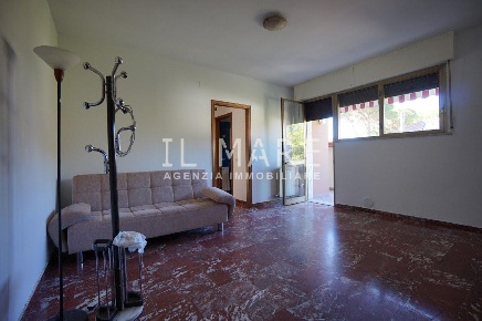 Foto Appartamento a Massa Marina di Massa Centro di 55 m² con 4 locali