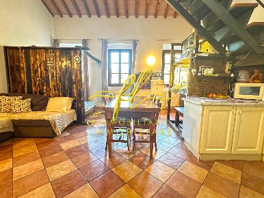 Foto Appartamento a Cecina Cecina Centro di 76 m² con 3 locali in vendita