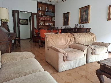 Foto Appartamento a Carrara Marina di Carrara di 83 m² con 4 locali