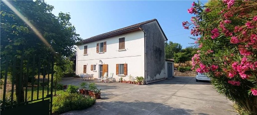 Foto Casa indipendente in -, Pontecorvo di 144 m² con 6 locali in vendita