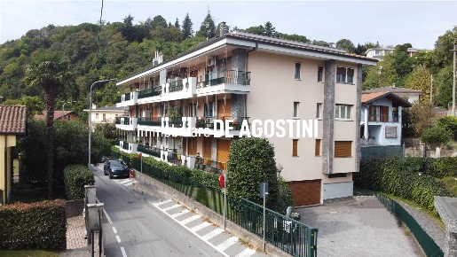 Foto Appartamento in Via Vignetta, Arona Centro di 148 m² con 6 locali