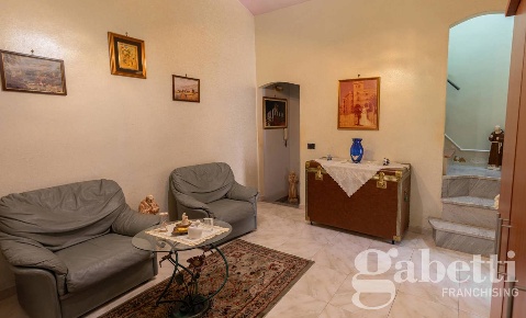 Foto Casa indipendente in Via Delle Palme 71, Bagheria Centro di 180 m²
