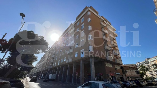 Foto Appartamento in Via F.sco Crispi 248, Palermo Borgo Vecchio di 101 m²