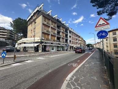 Foto Appartamento in Via San Marino, Teramo Centro di 117 m² con 3 locali