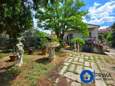 Foto Villa unifamiliare in Via del Torrente, Terni in vendita
