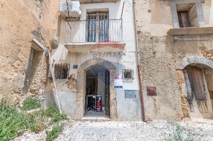Foto Appartamento in via foresta, Caltagirone Centro di 50 m² con 2 locali