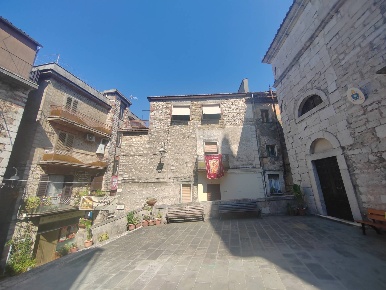 Foto Appartamento in Via Beata Maria De Mattias, Vallecorsa di 160 m²