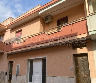 Foto Casa indipendente in Via Nardò, Gallipoli Via Lecce, Ospedale di 90 m²