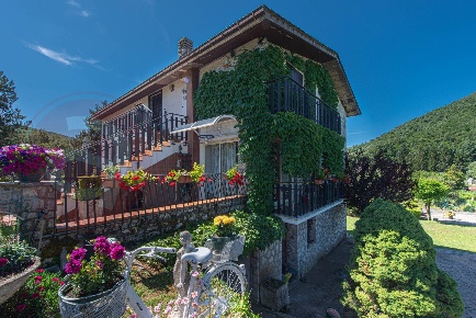 Foto Casa indipendente in Via Selva di Anticoli, Trevi nel Lazio di 250 m²
