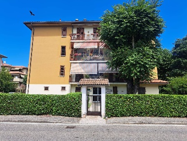 Foto Appartamento in via 8 marzo, San Martino Siccomario Centro di 85 m²