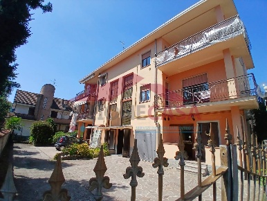 Foto Appartamento in via monte nero, Caronno Pertusella in affitto