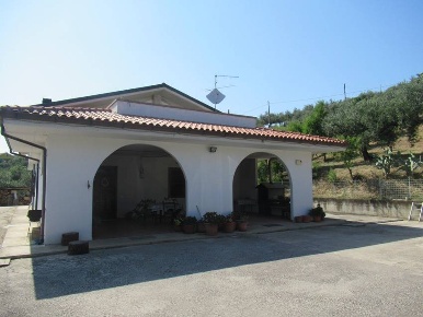 Foto Villa singola in VIA CUPELLO, Pianella di 142 m² con 7 locali
