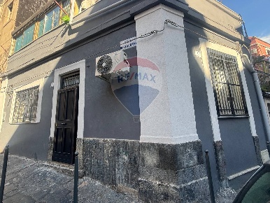 Foto Appartamento in Via Reitano, Catania Centro Storico di 65 m²