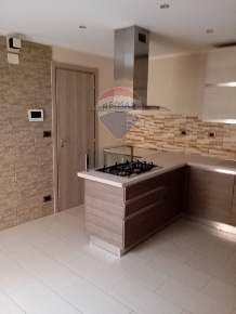 Foto Appartamento in Via Masaniello, Catania Rapisardi di 98 m² in vendita