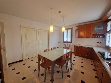 Foto Appartamento in Piazza Vittorio Veneto, Cappella Maggiore Centro