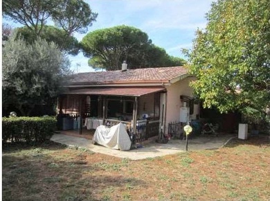 Foto Villa bifamiliare in Via Caldarola 57, Roma Corcolle di 133 m²