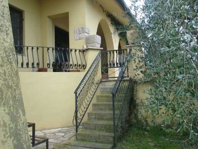 Foto Villa unifamiliare in Via di Cappuccini, Lucignano Centro di 148 m²