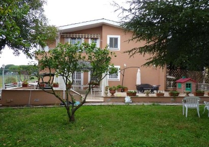 Foto Appartamento in Via Quero 70, Roma Osteria Nuova di 130 m² in vendita