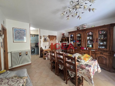 Foto Appartamento a Siena Isola d'Arbia di 97 m² con 5 locali in vendita