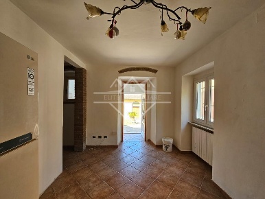 Foto Casa indipendente a Carrara Fontia, Fossola, Fossone in vendita