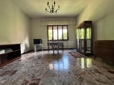Foto Villa bifamiliare a Pisa Porta a Lucca di 250 m² con 8 locali
