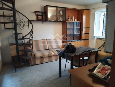 Foto Appartamento a Carrara Avenza di 55 m² con 3 locali in vendita