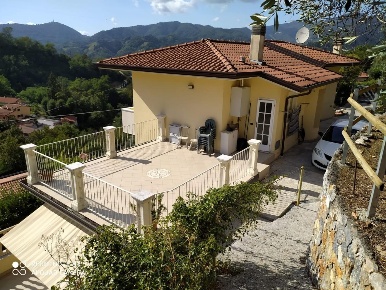 Foto Villa unifamiliare a Carrara Miseglia, Bedizzano, Codena di 140 m²