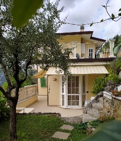 Foto Villa unifamiliare a Carrara Miseglia, Bedizzano, Codena di 140 m²
