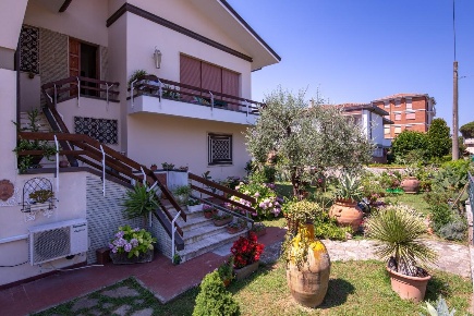 Foto Appartamento a Cascina Navacchio Nord - Zambra di 150 m² con 6 locali