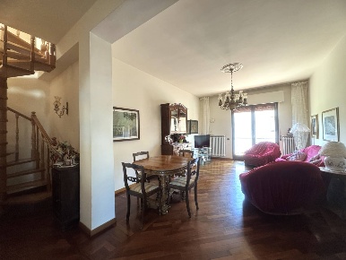 Foto Appartamento in VIA SERRALOGGIA, Fabriano Centro di 115 m² in vendita
