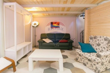 Foto Appartamento in Via Anticaglia, Napoli Centro Storico di 135 m²