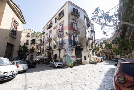 Foto Appartamento in Piazza Del Ponticello, Palermo Cassaro di 398 m²