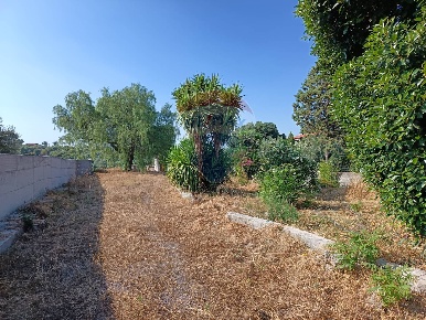 Foto Terreno residenziale in contrada santa barbara, Paternò di 1654 m²