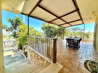 Foto Villa singola in via Fratelli Carnemolla, Ragusa di 240 m² in vendita