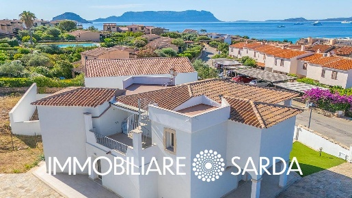 Foto Villa singola in via degli oleandri, Golfo Aranci di 500 m² in vendita