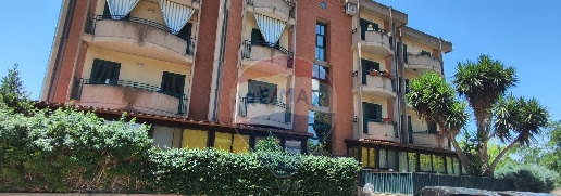 Foto Appartamento a Caltagirone Centro di 114 m² con 6 locali in vendita
