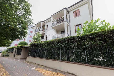 Foto Appartamento in Via Pittori Campini, Brescia di 55 m² con 2 locali