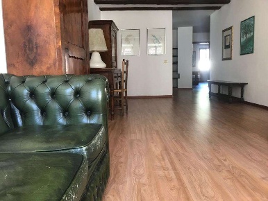 Foto Appartamento in Vicolo Bellesini, Trento di 100 m² con 6 locali
