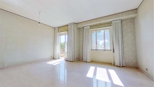 Foto Appartamento in Via Federico Di Donato 14, Roma di 113 m² con 3 locali