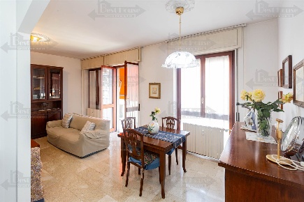 Foto Appartamento in via Ronchi  24, Milano Udine di 101 m² con 3 locali