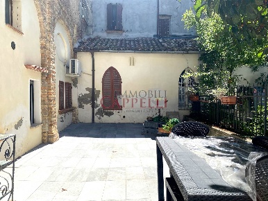 Foto Appartamento in Piazza Giuseppe Garibaldi 3, Bertinoro Centro di 88 m²