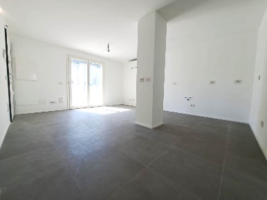 Foto Appartamento in via Ronchi  43, Milano Udine di 78 m² con 3 locali