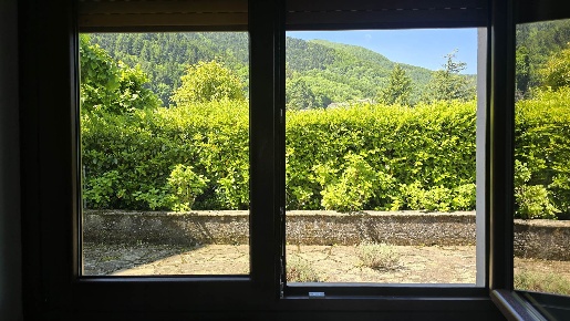 Foto Villa bifamiliare a Sestola di 240 m² con 8 locali in vendita