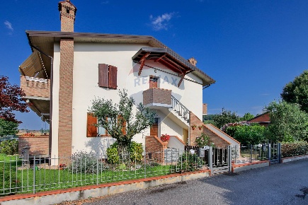 Foto Appartamento in VIA SAN BARTOLOMEO, Mapello Centro di 145 m²