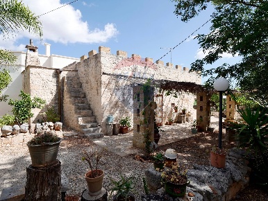 Foto Villa singola in Contrada Lamia La Chiesa, Ostuni di 4753 m²